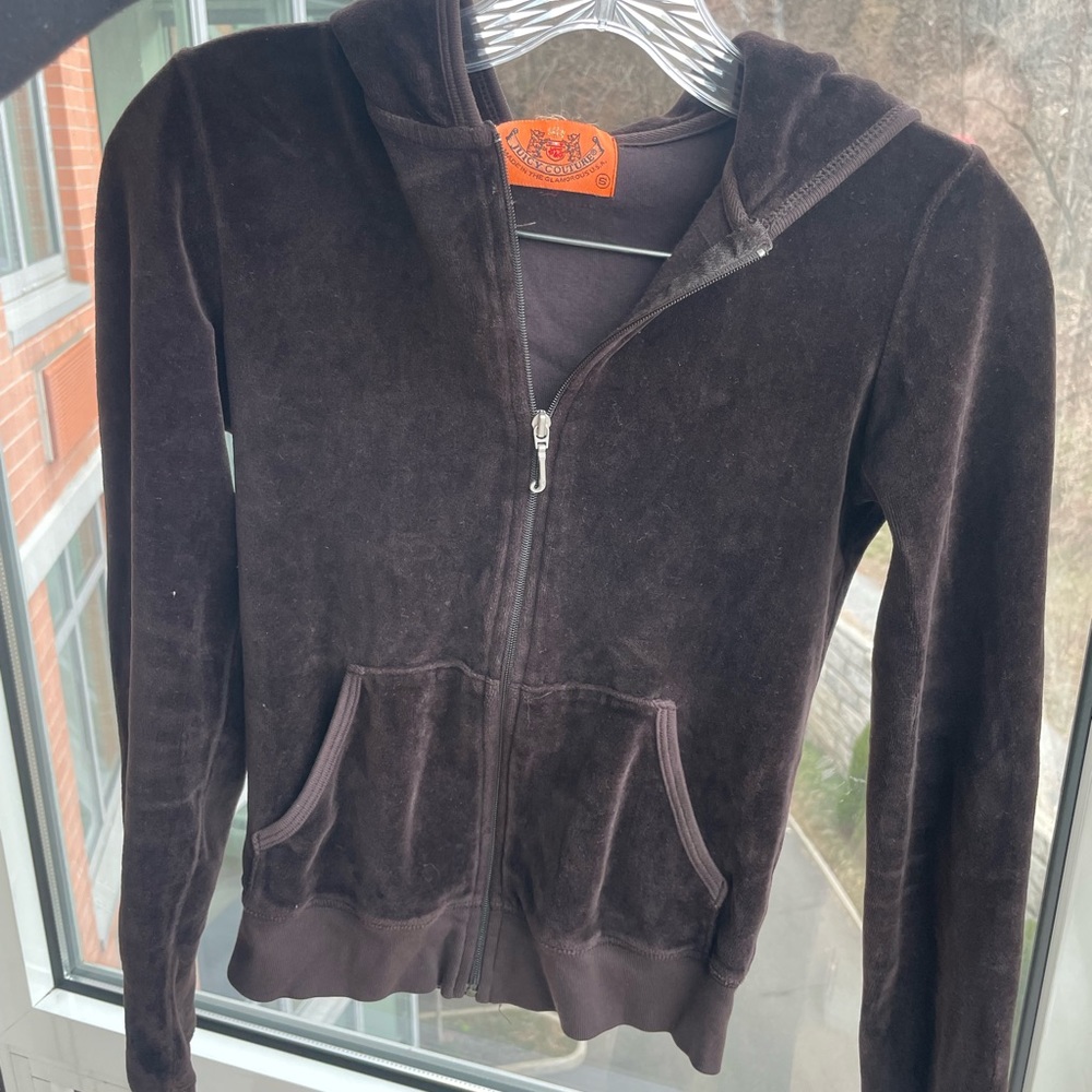 Juicy couture Y2K zip up hoodie. Size small brown color